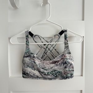 Lululemon sports bra